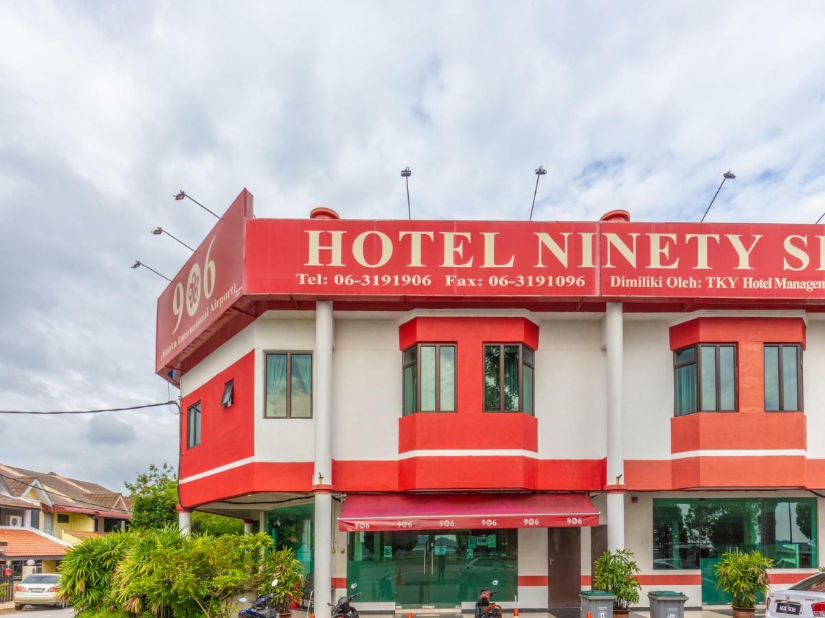 Oyo 1158 906 Airport Hotel Malacca Exterior photo