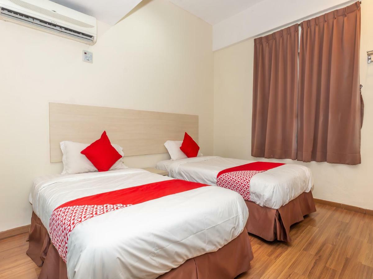 Oyo 1158 906 Airport Hotel Malacca Exterior photo