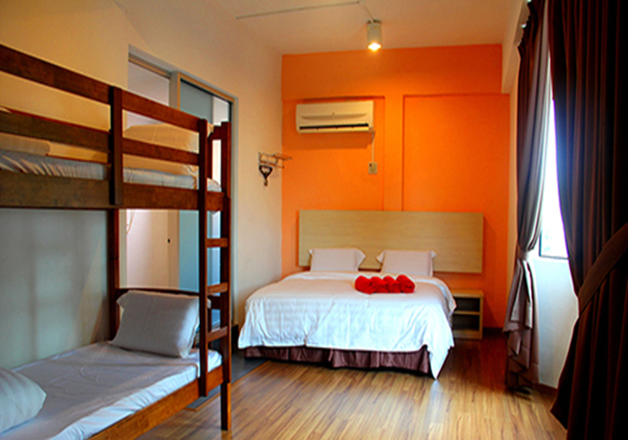 Oyo 1158 906 Airport Hotel Malacca Exterior photo