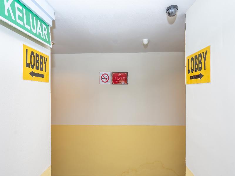 Oyo 1158 906 Airport Hotel Malacca Exterior photo